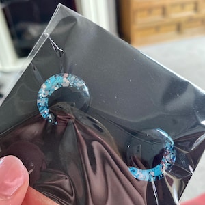 Isobel added a photo of their purchase