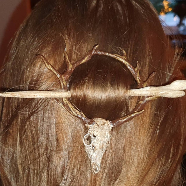 3D Printed Deer Skull Hair Pin, Witchy Gothic Cosplay - Etsy display picture 3