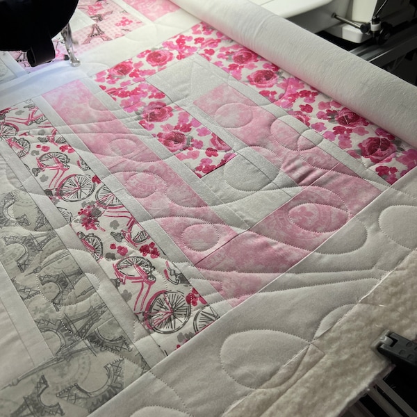 Eiffel Tower Longarm Quilting Digital Pantograph Used in E2E (edge to ...