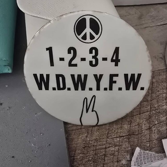 Vintage 1960s Vietnam War Protest Pin NOS “1‑2‑3‑4” Anti‑war Chant