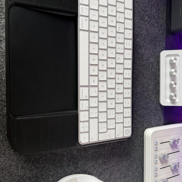 MAGIC TRAY • for Apple Magic Keyboard and Trackpad • [devices Not