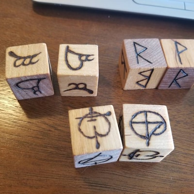 Hindi devanagari Digits Wooden Dice Hand Burned // Gifts for Him