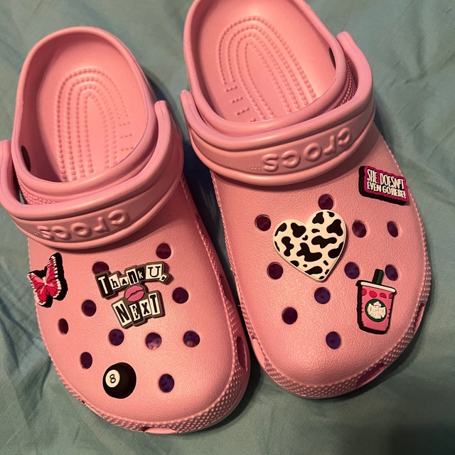 Ariana grande store white crocs
