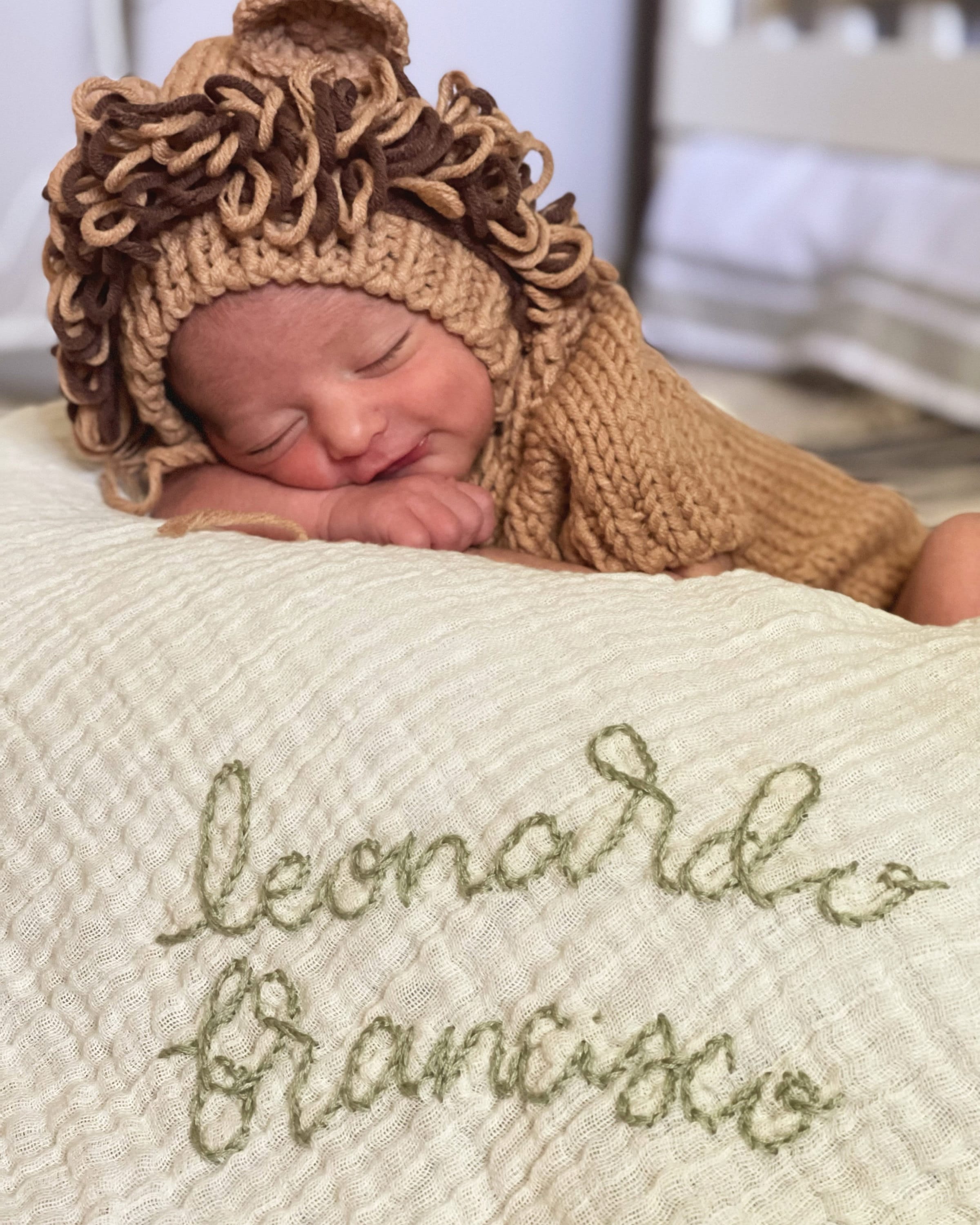 Hand Embroidered Baby Name Swaddle // Muslin Blanket //Name Announcement // Birth Announcement // Gender Reveal // Newborn Photos // Gift