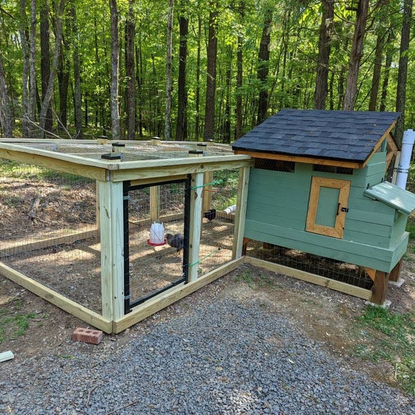 Small Flock Chicken Coop Plans - Simple, Strong and Easy to Make With ...