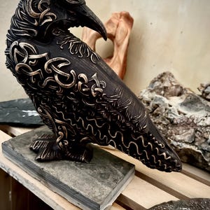 北欧のカラスの像：木彫り、バイキングの装飾 - Etsy 日本