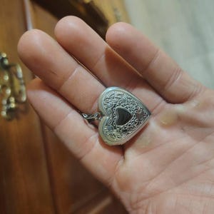 Rahni added a photo of their purchase