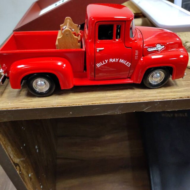 Red Metal Truck, Vintage Truck, Farmhouse Truck