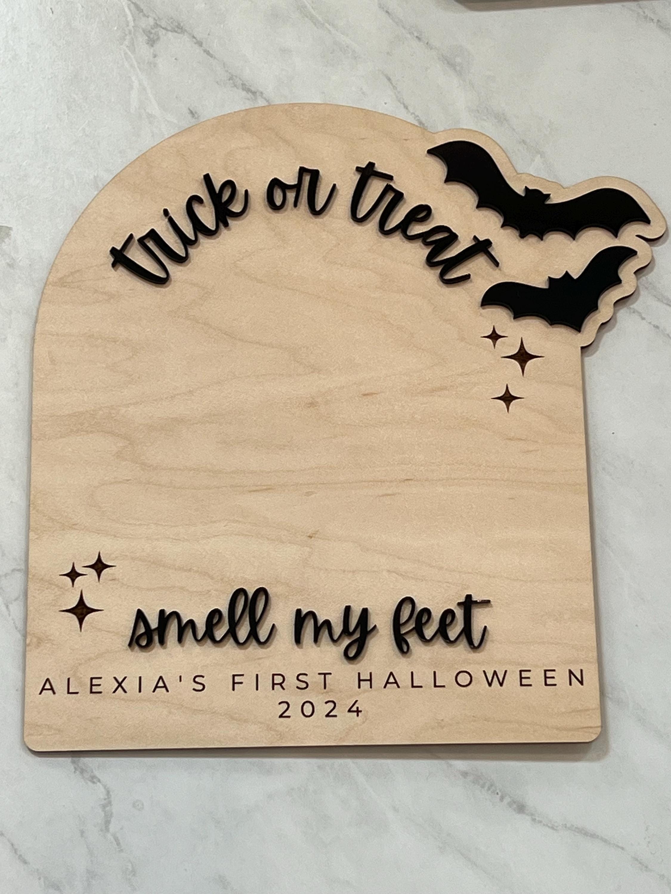 Halloween Footprint or Handprint Art Sign | Trick or Treat | My Little Boo | Baby’s First Halloween Keepsake | Kid Craft | 2024 | Engraved