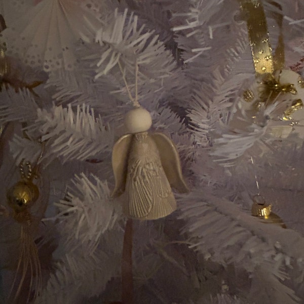 Shinny ceramic angel ornament