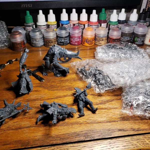 Set of 14 Hand Painted in Rust Effect Dice/bolter Rounds With Box. 3D ...