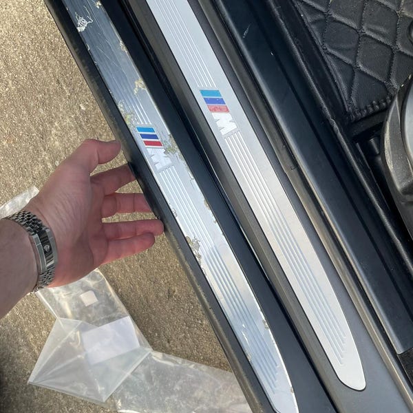 Mercedes-Benz R107 SL-SLC Rubber Door Sill Mats – Pair, Brown, OEM A 107 686 01 80-5076 & 02 80-5076