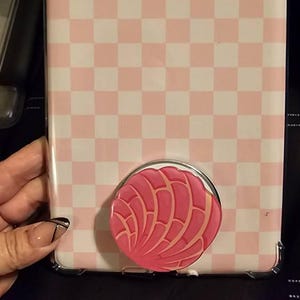 ROBIN added a photo of their purchase