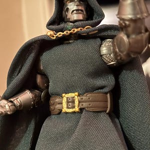 1/12 Dr Doom Wired Cloak and Tunic Set for Marvel Legend or