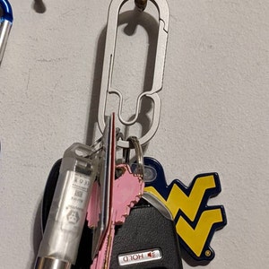 "The Baxter" Titanium Carabiner Keychain | Ultralight Everyday Carry Anti-Lost | Heavy Duty Quick Release Clip, Key Organizer