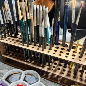 Artist Paint Brush Holder, Paint Brush Organizer, 67 Holes Wooden Paint Brush Holder Stand, Desk Watercolor Brush Organizer, Desk Paintbrush Holding