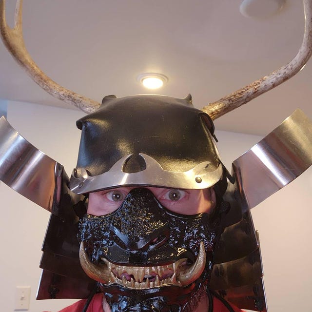 3D プリント鬼マスク: ブラック & ゴールド サムライ メンポ、コスプレ