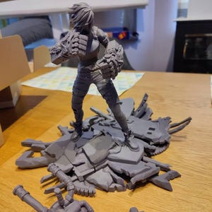 Vi - Arcane 1/8 Scale Unpainted Resin Figure Garage Kit for