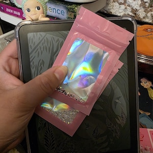 Itzel added a photo of their purchase