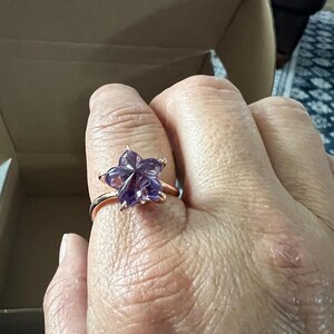 天然アメジスト婚約指輪 花形オルタナティブリング ユニークなローズ