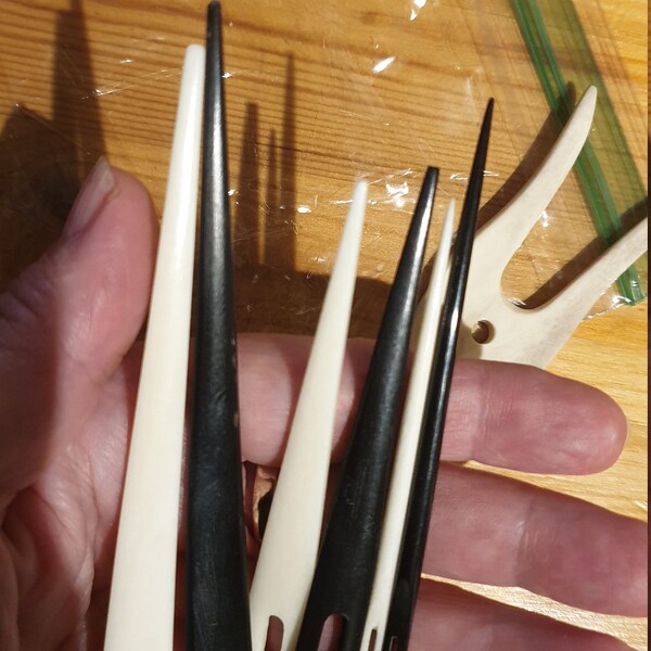 Savina Set Of 2 Nalbinding Needles - Handmade Bone & Horn Large-Eye Needles For Weaving And Craft - View #5