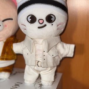 HOP Stray Kids、ウォーキング・オン・ウォーター Skzoo 衣装、OT8
