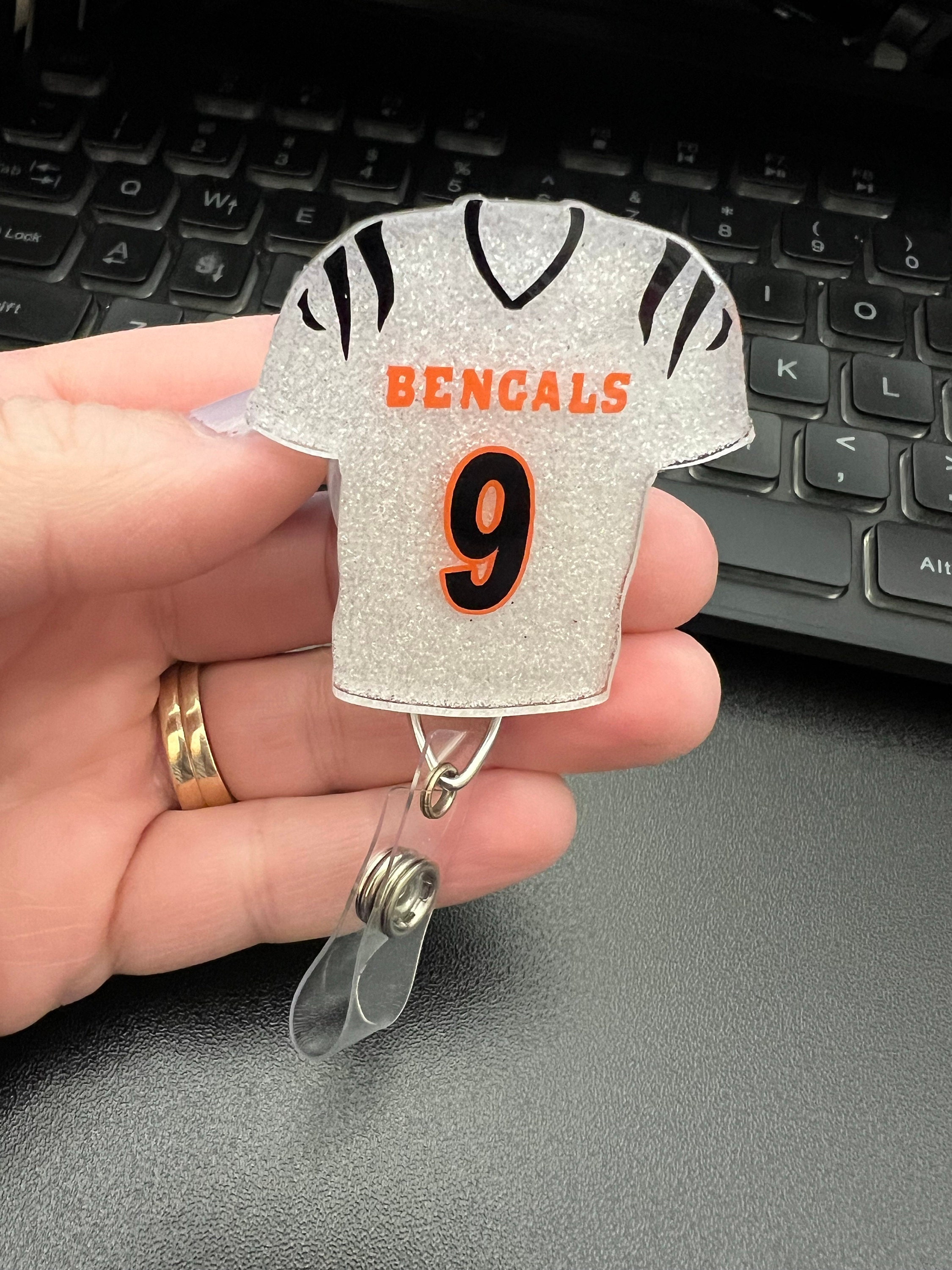 💖Buy 2 Free Shipping💖Personalized Football Team Badge Reel/Magnet