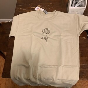 Custom Birth Month Flower Sweatshirt, Flower Shirt, Sentimental Gift ...