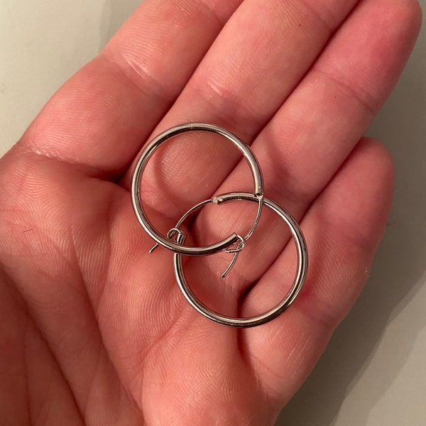 One Stone Hoops Sterling Silver Earrings plated in 18K Gold main image 1