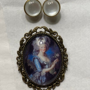 Broche Argentée Avec Cabochon Vierge Marie 25mm - Neuf Sans Emballage