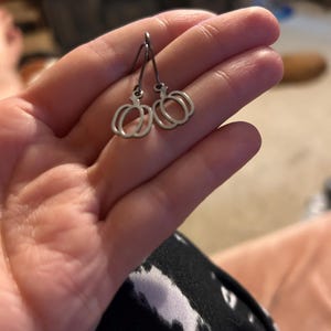LaShalia added a photo of their purchase