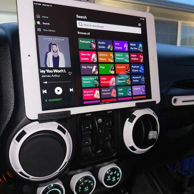 Jeep Wrangler JK 2011-2018用iPad、スマートフォン、タブレット