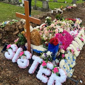 Silky Bouquets Aunty Artificial Silk Funeral Flower Any 5 Letter Wreath Memorial Name Tribute Silky Bouquets Aunty Artificial Silk Funeral Flower Any 5 Letter Wreath Memorial Name Tribute