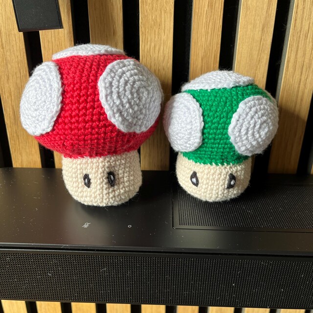 1Up きのこのかぎ針編みパターン：スーパーマリオあみぐるみぬいぐるみ