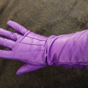 スペイン製ロングレザーグローブ 7½ シルク裏地 女性用ロングレザーグローブ カラフルなシープスキンベルベット裏地