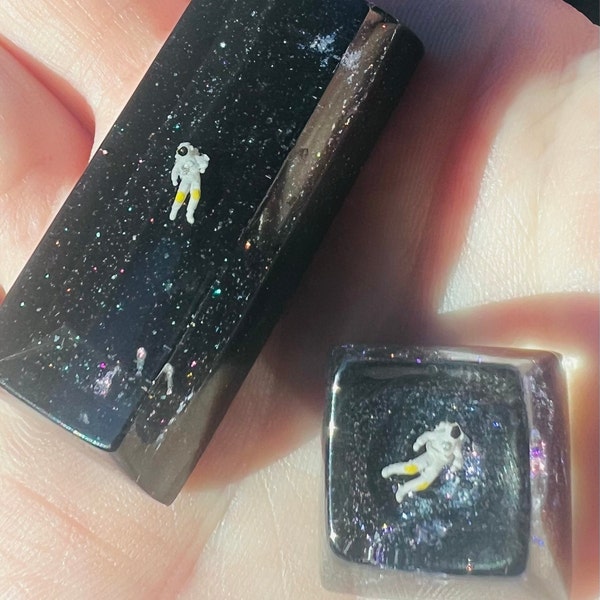 Interstellar Artisan Keycaps, Galaxy Resin Keycap, Astronaut Diamond SA ...
