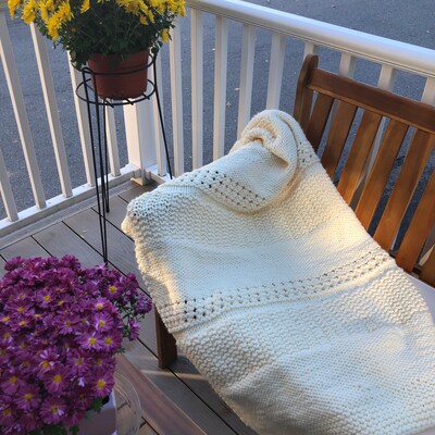 Fall Cuddler Easy Knit Throw Blanket Pattern, Chunky Knit Blanket ...