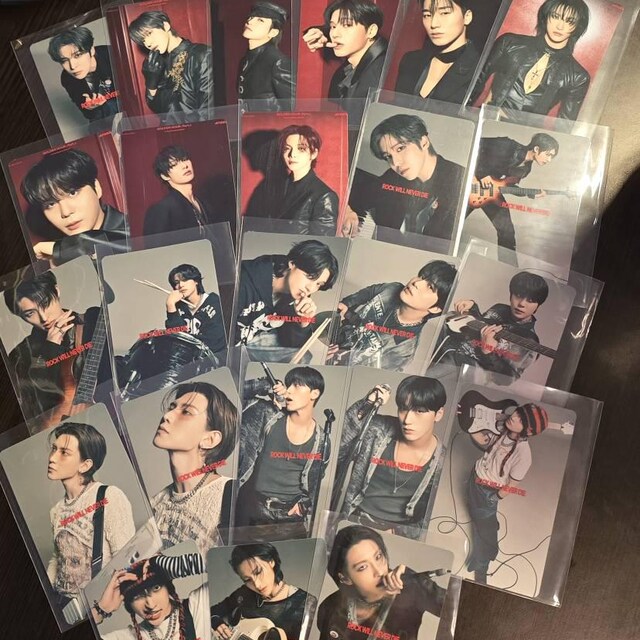 ATEEZ In Your Fantasy コンセプトフォトカード Ver 2 セット - 予約