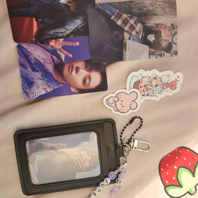 Kpop 875 JJK Photo Card Holder With Lilac Beads - Etsy