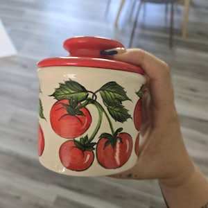 Taylor added a photo of their purchase