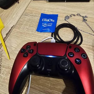 Maxwolgleye added a photo of their purchase