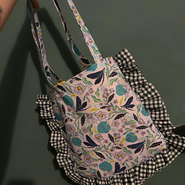 Ruffle Tote Bag Sewing Pattern: DIY Shoulder Bag With Video Tutorial ...