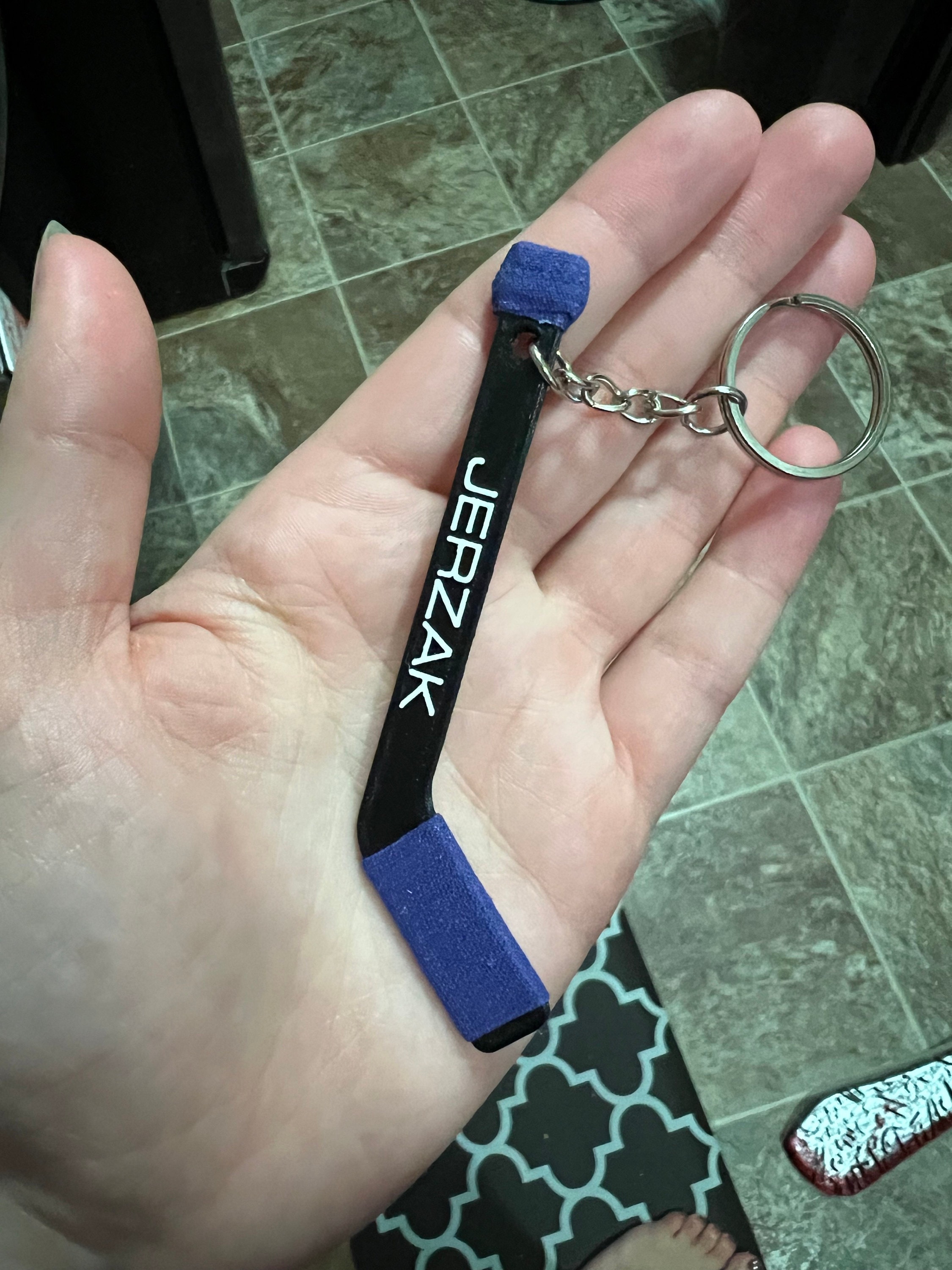 ❤️Buy 2 FREE SHIPPING❤️|Personalized Tiny Hockey Stick Keychain, Keepsake or Gift