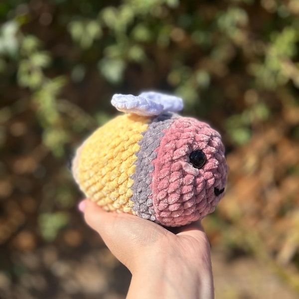 Pencil Bee Pattern - Etsy