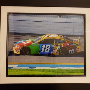 カイル ブッシュの写真、M&Ms カー、NASCAR 写真、レース写真、カイル
