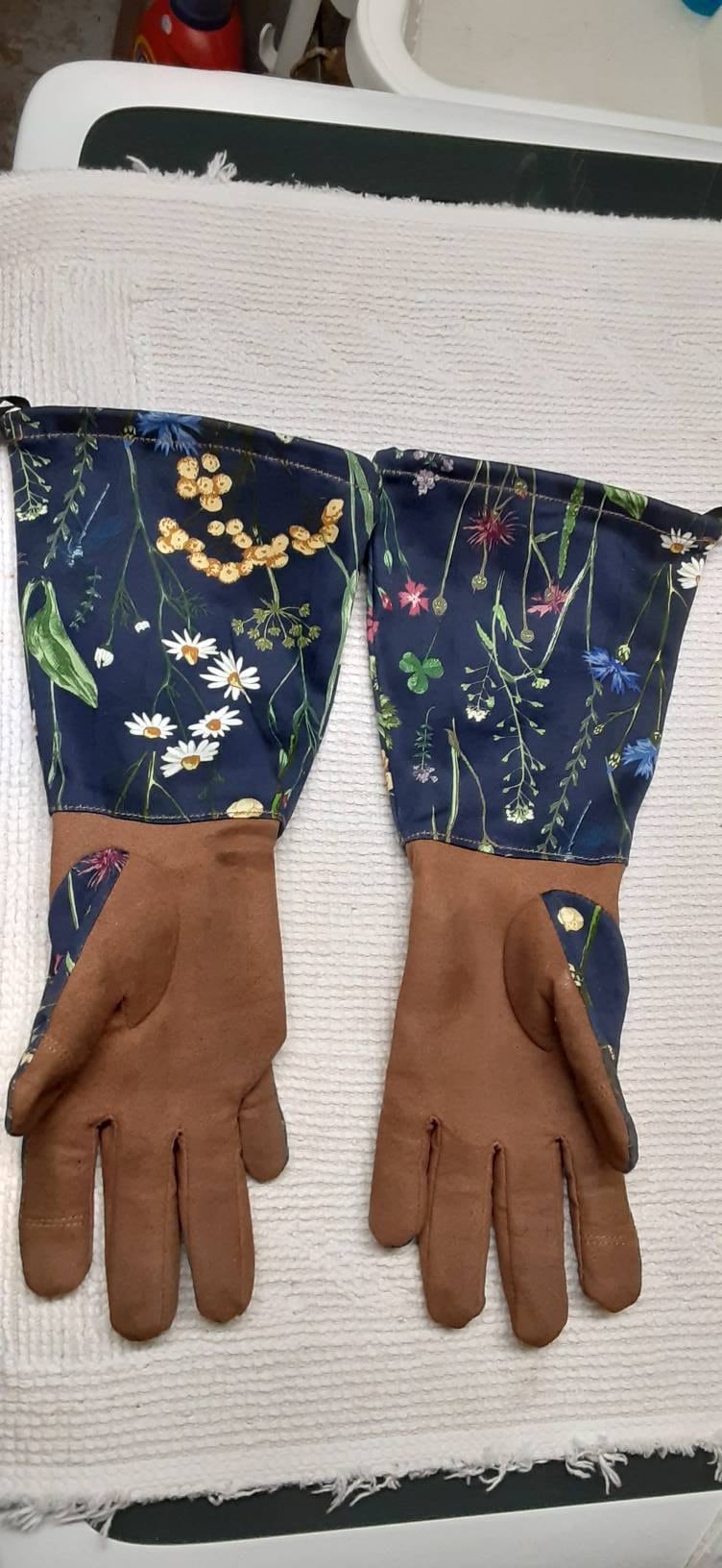 Garden Arm Saver Gloves size L, Gardening, Mother’s Day Gift, Gift for her, Garden gloves, Christmas Gift for her