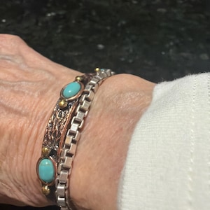 KATHLEEN added a photo of their purchase