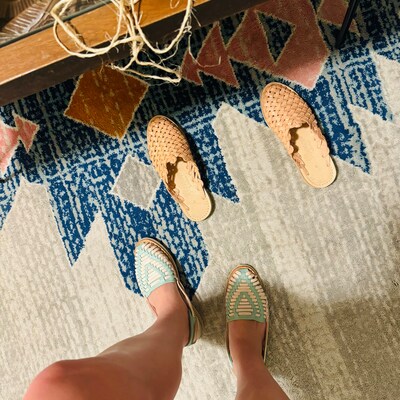 naturalizer huarache sandals