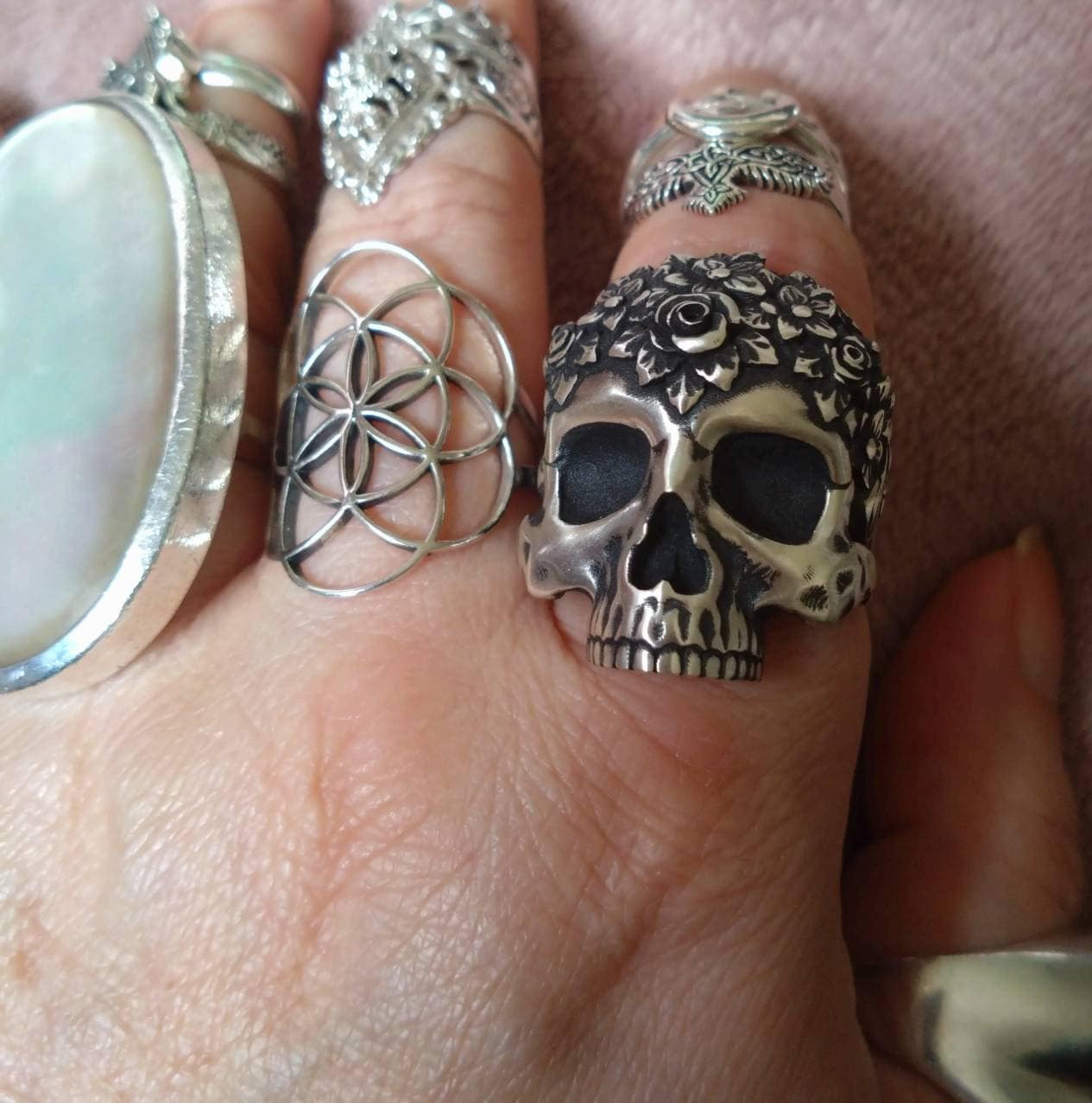 Personalized Skull Ring With Roses, Men Gift Ring, Men Biker Ring, Gothic Skeleton Ring Art, Halloween Skulls