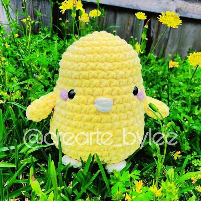 編みぐるみひよこのかぎ針編みパターン：かわいいイースターチキン